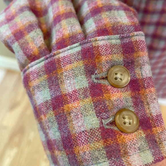 Pendleton Women's Wool Shirt in limited edition plaid - Picture 8 of 11